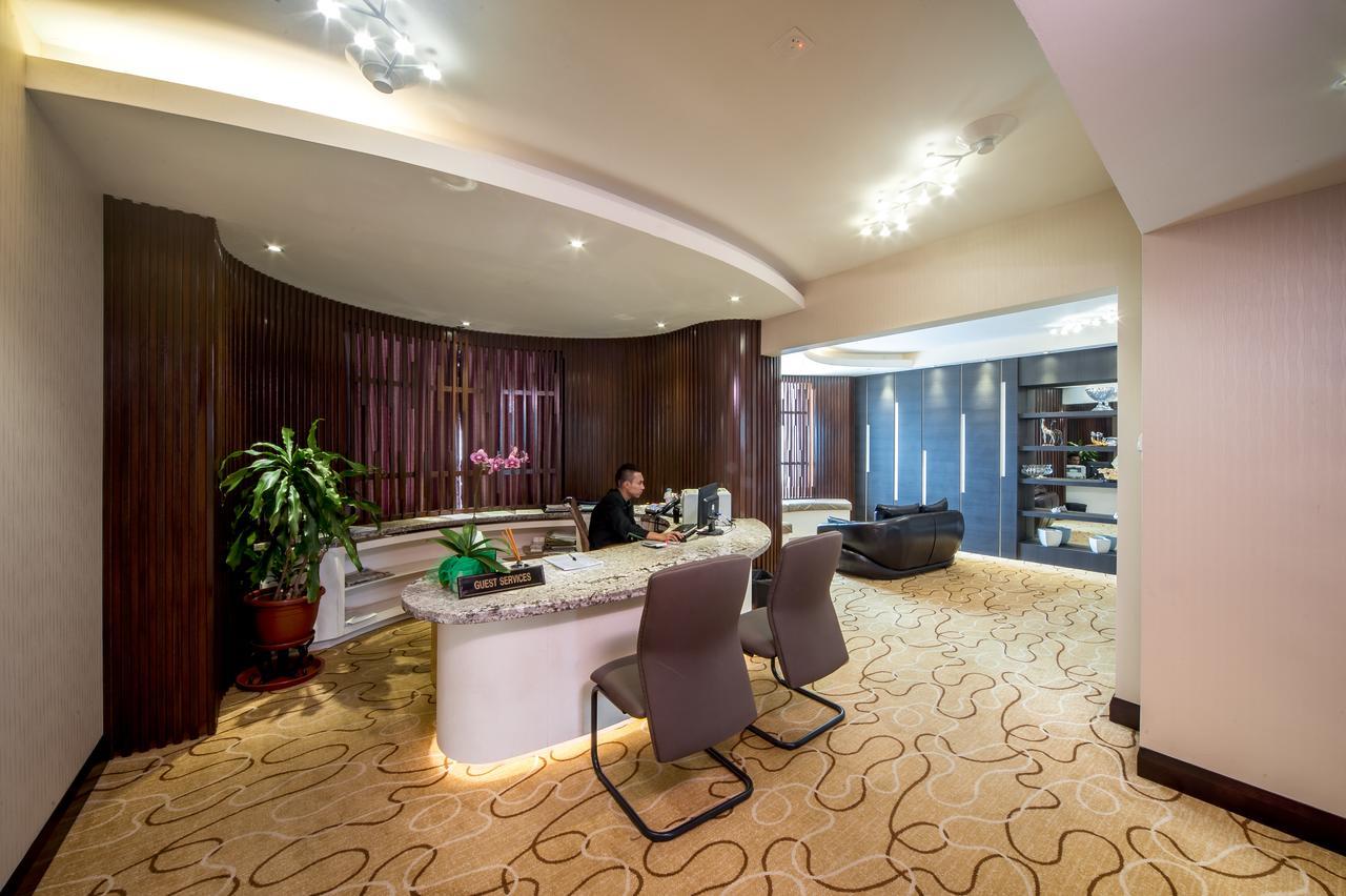 Promenade Hotel Кота-Кінабалу Екстер'єр фото